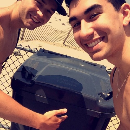 It was an honor to meet Roy Hibbert today #selfie #trash #pacers