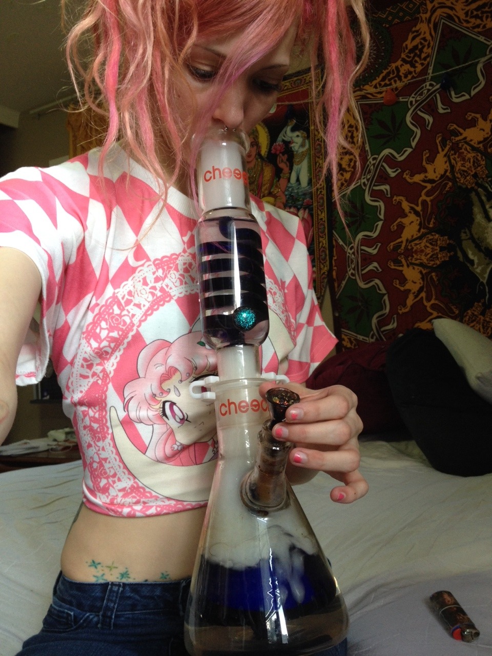 the-stoner-sage:  reaching4zion:  🎀💜💕  I want to love this girl down so