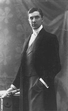 Bela-Lugosi-Source:  Béla Lugosi At The Age Of 31 In 1913 