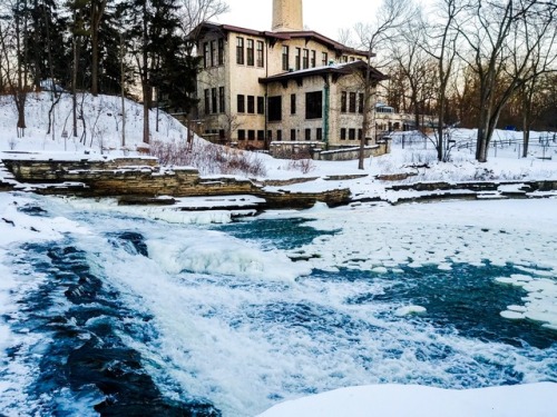 Frozen Winter Wonderland | Michigan