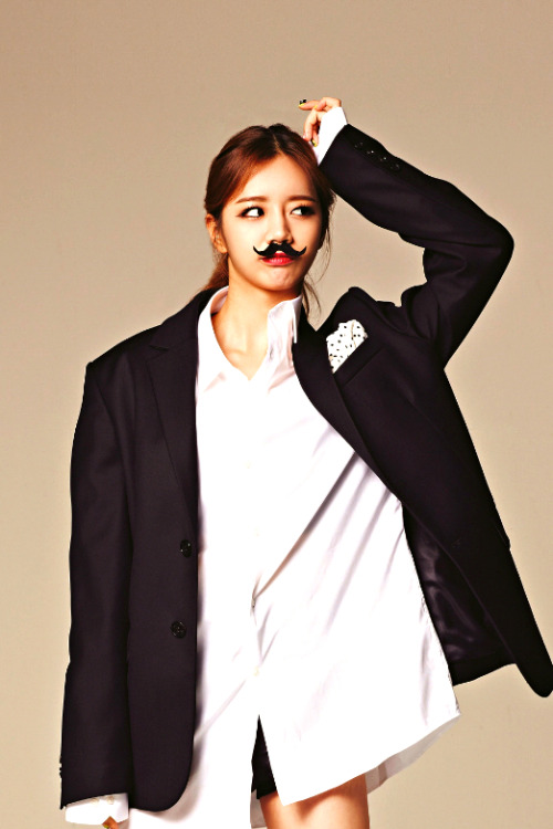 -catallena:  6 favorite pictures of: Hyeri
