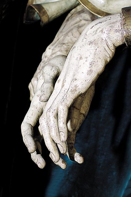 mssurrealist: Wit Stwosz, detail of St. Mary’s altar, Krakow; Hands of the Virgin Mary. P