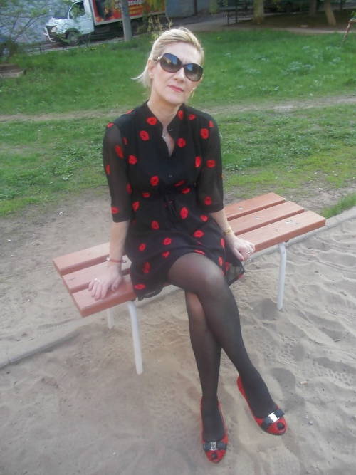 pantyhose-magazine: fashionforyourlegs.blogspot.com/#pantyhose