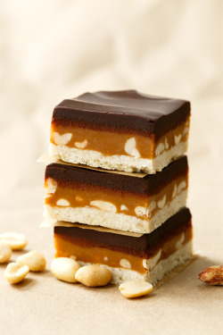 Confectionerybliss:  Peanut Butter Millionaire Shortbread Barssource: Love And Olive