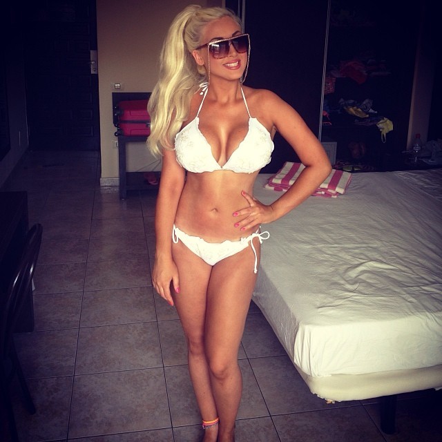sluttybimbogirl:  — Check out the top bimbo blogs — ♥Slutty Bimbo Girl ♥U
