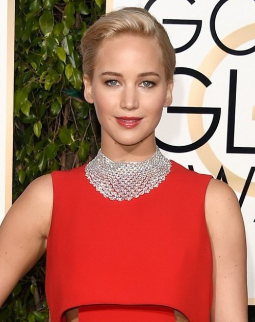 Jennifer Lawrence wore a Chopard Bib Necklace with 200 carats of white diamonds on January 10th, 201