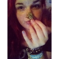 stoned-ariel:  Throwback!!!!!!!  Hey cutie!