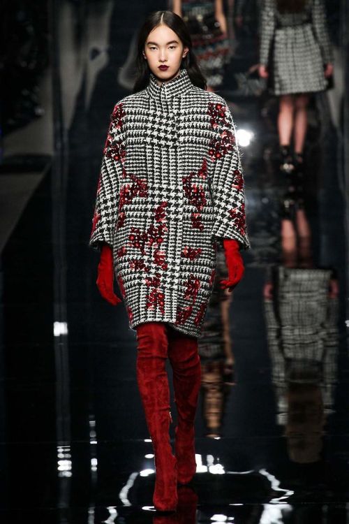 the-air-of-summer:Ermanno Scervino Fall 2015