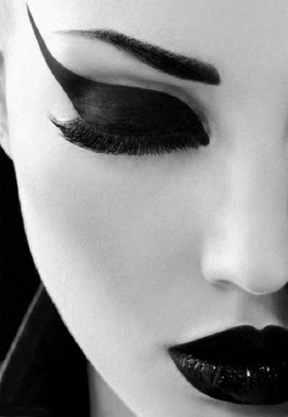 samuraitears:  Samurai in love   A surmount master of war   Conquered by Beauty 