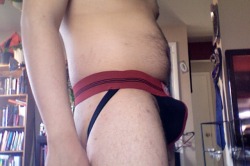 cubsnstuff:  more me. gonna try and post more of myself on here. in celebration of my recent weight loss.