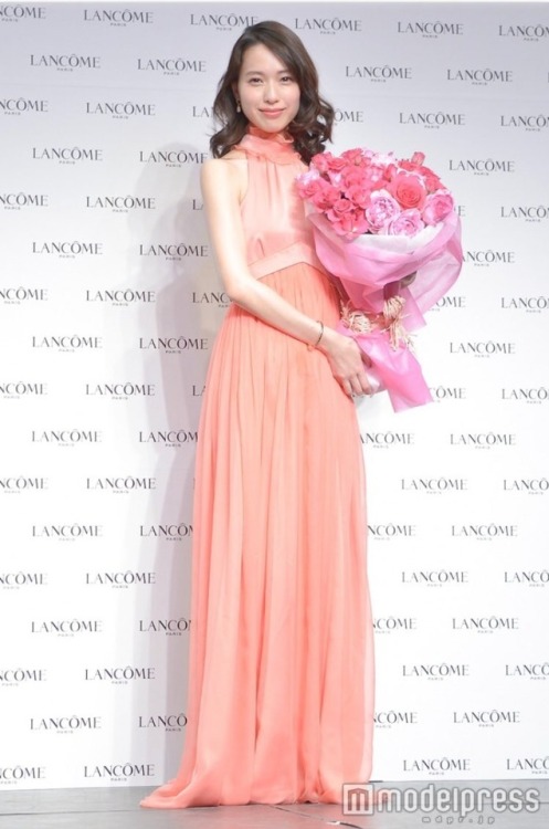 talatinginan:Erika Toda 戸田恵梨香  - LANCOME
