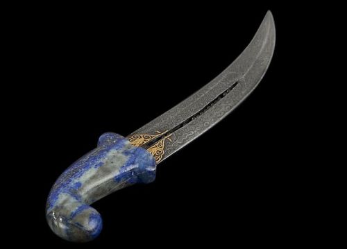 art-of-swords:Mughal Style Dagger Dated: 20th centuryCulture: Indian, Mughal styleMedium: steel