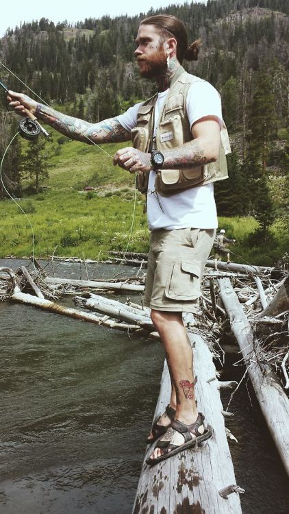 beardpornography:Ripping lips.midwesthooligan.tumblr.com