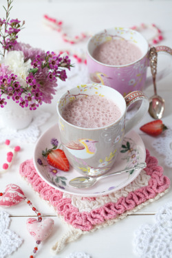 confectionerybliss:  Strawberry Almond Steamer