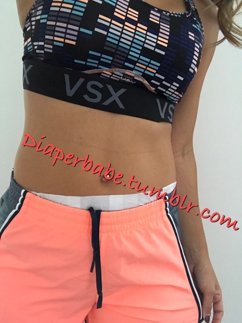 diaperbabe:  I hope there’s no one at the gym right now cause I’m pretty sure you can tell I have a padded butt 