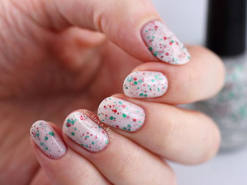 KBShimmer - Holly Back Girl Cutest Christmas polish ever! &lt;3 
