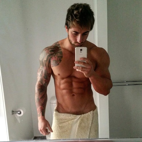 lumbrjax:  Instagram user @jacksonjohnsonfitness http://ift.tt/1TUdriw