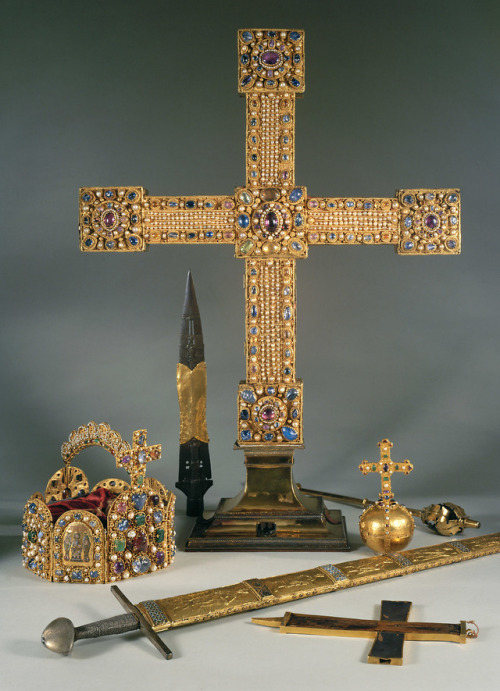 theancientwayoflife:~ The Imperial Crown.Place of origin: West GermanyDate: 2nd half of the 10th cen