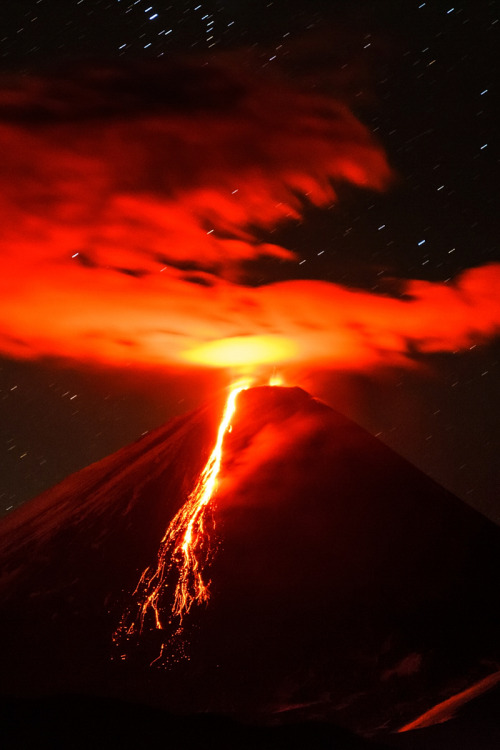 age-of-awakening: madishy: Klyuchevsky Volcano by Sergey Krasnoshchekov Aries