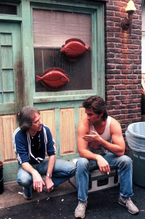 trash-fuckyou:  John Carpenter & Kurt Russell on the set of BIG TROUBLE IN LITTLE CHINA