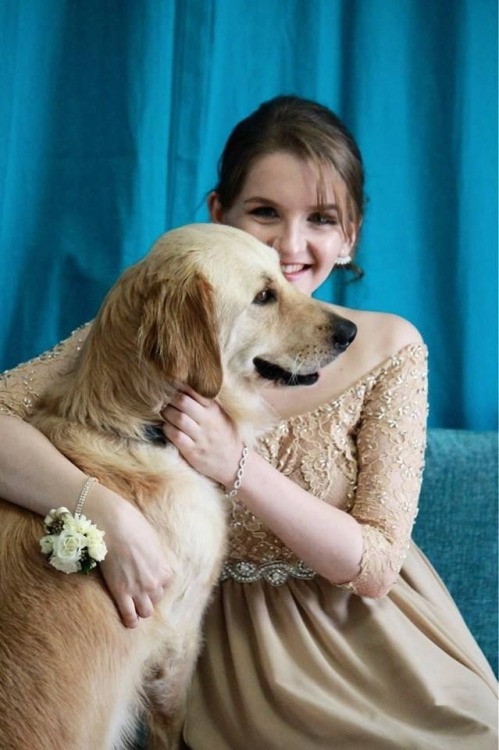 mylifeisstupidthings:  mymodernmet:  Young Woman and Her Service Dog Wear Matching Dresses for Senior Formal  GET RIGHT THE FUCK OUT THEY MATCH IF THERE’S SOMETHING CUTER ON THE INTERNET, TELL ME NOW. 