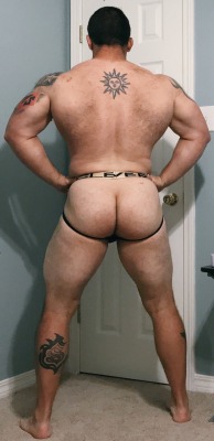 beefybutts:Fuuuuuck.  So phat and juicy.