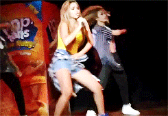 jasminatorr:  Jasmine Performing her new song ‘One Night&rsquo; - x