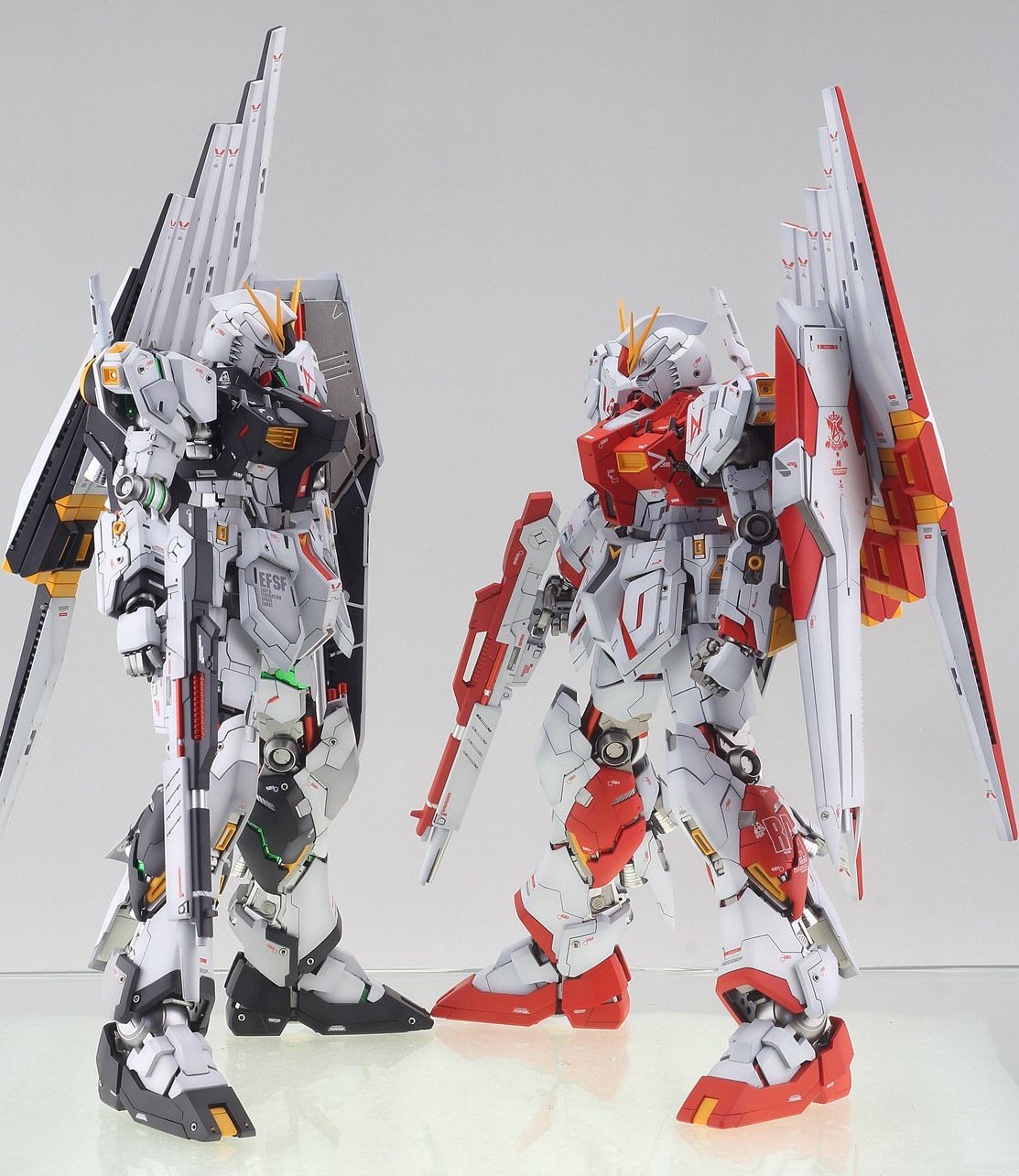 gunjap:  Jon-K’s Two Amazing MG 1/100 RX-93 Nu Gundam Ver.Ka: PhotoReview Big Size