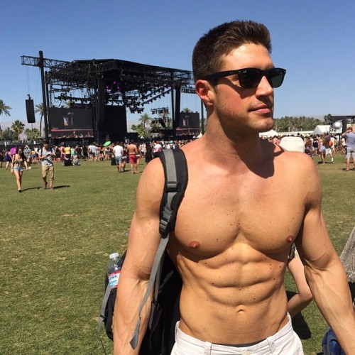 insta-hunk: Instagram: @tommydidario summer lovin