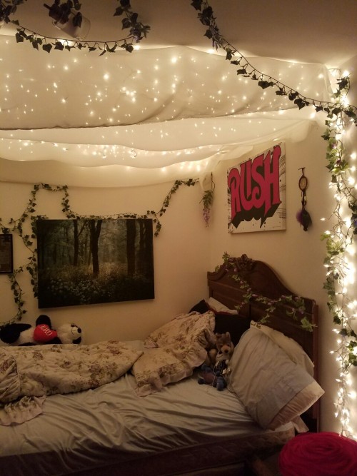 the-seedling-witch:So like, my room is hella witchy and the energy is just great, especially after m