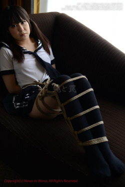 kuronawa:  Yuri : (Japanese Amateur Model)縄と罠