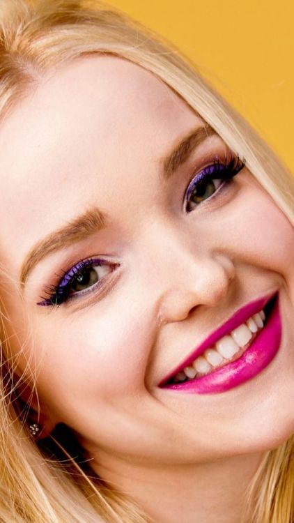 Dove Cameron, mackup, blonde, smile, 720x1280 wallpaper @wallpapersmug : ift.tt/2FI4itB - ht