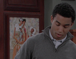 kcundercover:  Tom Williamson as Prince Promomomo in K.C. Undercover - “Daddy’s
