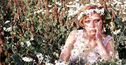 doyouevenfilm: Daisies (Sedmikrásky) 1966, dir. by Věra Chytilová