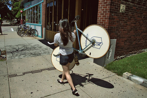 sr71run:  This week’s Saturday Bike Chick: Takhion Girl! more great photos at: tumblr & facebook