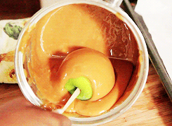 Caramel apples