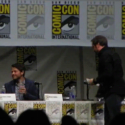 crowleyscuddlebuddy:  waywardjerk:  [x]  #REAL LIFE CROWLEY AND CAS IM FUCKING DONE