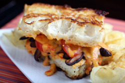 vegan-yums:  Vegan Grilled Cheese with Shiitake