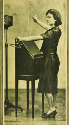 mudwerks:nbc theremin artist alexandra stepanoff