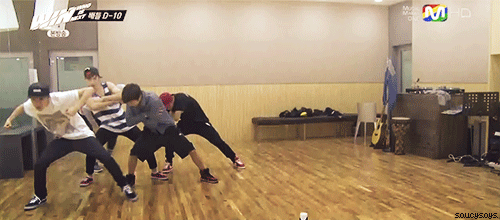 niliria:  Taehyun injures his shoulder… »»» “Even if it hurts, I’ll pretend it doesn’t."  