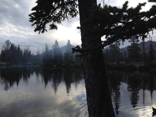 thinknorth:Wanting to be back in this mode again so bad..lakeside camping in the mountains is hard to beat..
