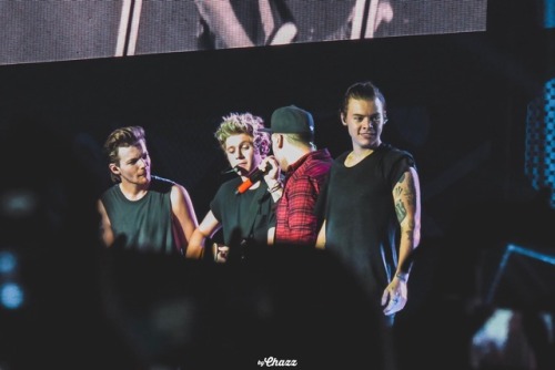 Happy 7th Anniversary, Boys!Here’s a throwback bunch of One Direction on stage at OTRA Jakarta and O