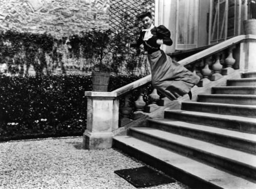 semioticapocalypse:Jacques-Henri Lartigue. The flight of Bichonnade or Bichonnade leaping. Paris. 19