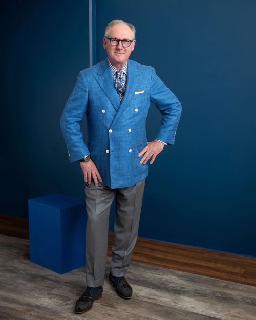 Jim’s lookin sharp in his custom DB summertime Cash-Silk Loro Piana coat, forward pleat trouse