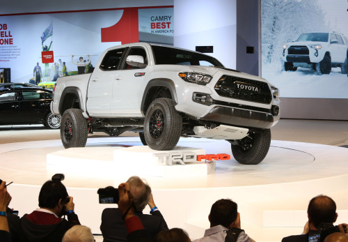 itcars:  Toyota Debuts 2017 Tacoma TRD Pro at Chicago Auto ShowUp front, 2.5-inch Fox coil-overs are paired with TRD springs Out back, Fox 2.5-inch shocks paired with TRD leaf springsAll shocks feature aluminum construction and internal bypass technology