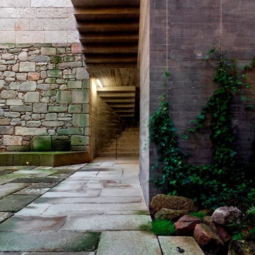 archatlas:       Property Registration Offices in Spain  Property Registration Offices by Irisarri Piñera Arquitectos seeks a balance between a joint organization, and not give up the presence of clustered buildings, between get a sense of unitary