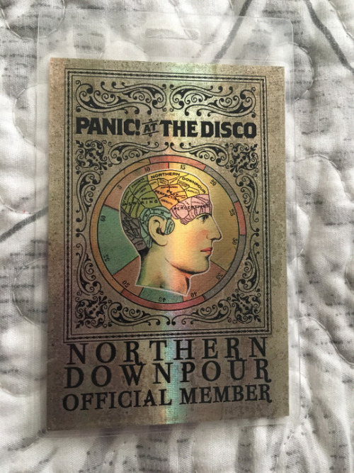 yesbrendonurie:  Giveaway One Northern Downpour bracelet   One official member lanyard  Ru