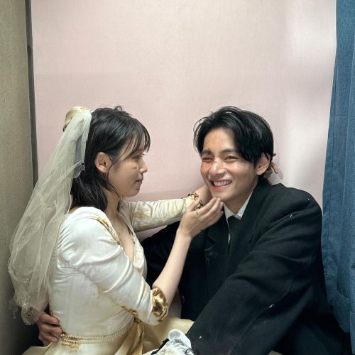 240128 - Taehyung On Instagram: Taejoon And Jihye, Be Happy @/dlwlrma