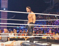 rwfan11: ……nice bulge shot! :-)   Guess he still has some special feeling for Seth after all!