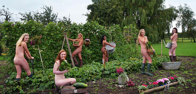 nude-vacations:  itsmynakedworld:  07May2016 - World Naked Gardening Day - Be there
